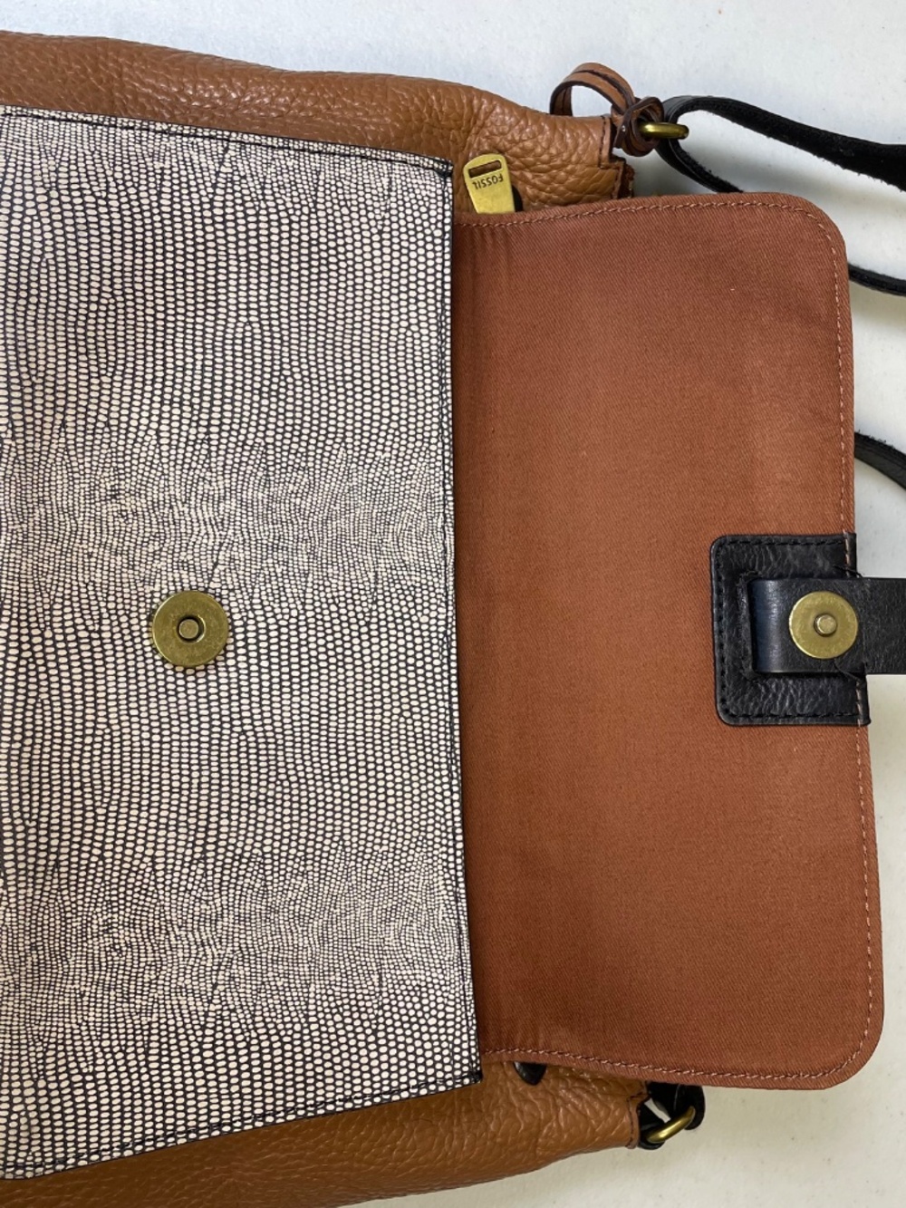 FOSSIL Kinley Pocket Crossbody Bag Leather Colorblock Brown Black Minimalist - Picture 5 of 13